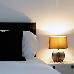 Oyo Belvoir Hotel